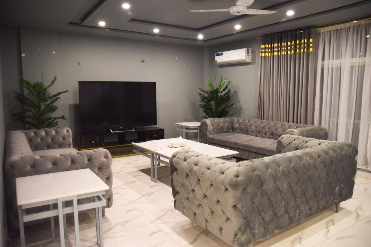 Luxe Suites Bahria Town Lahore Exteriér fotografie