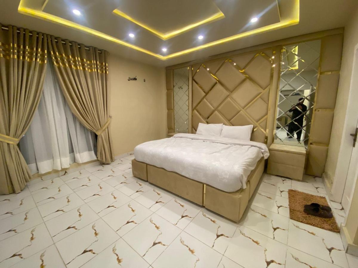 Luxe Suites Bahria Town Lahore Exteriér fotografie