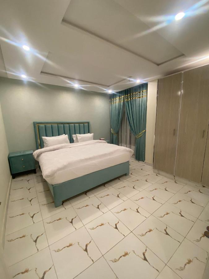 Luxe Suites Bahria Town Lahore Exteriér fotografie