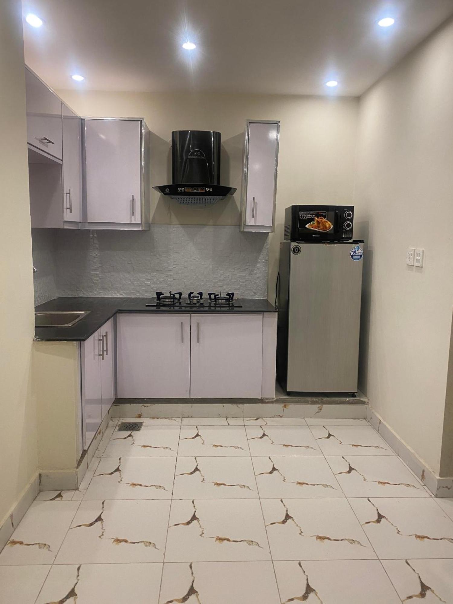 Luxe Suites Bahria Town Lahore Exteriér fotografie