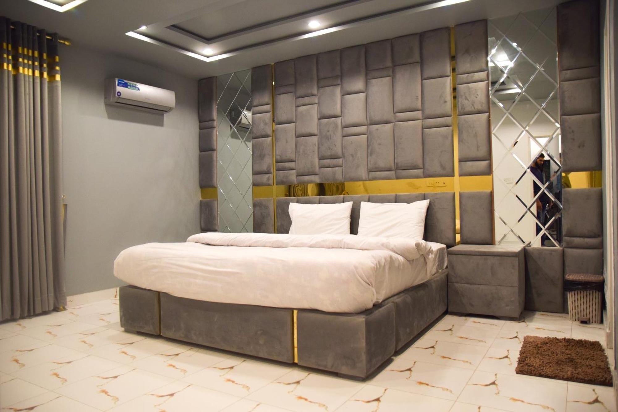 Luxe Suites Bahria Town Lahore Exteriér fotografie