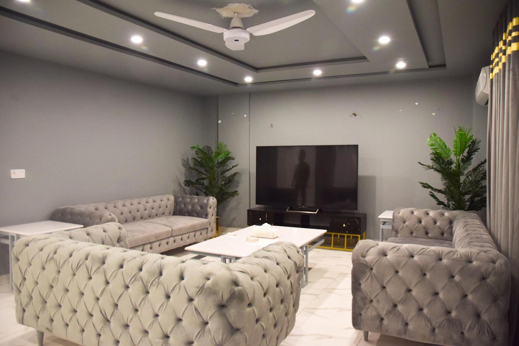 Luxe Suites Bahria Town Lahore Exteriér fotografie